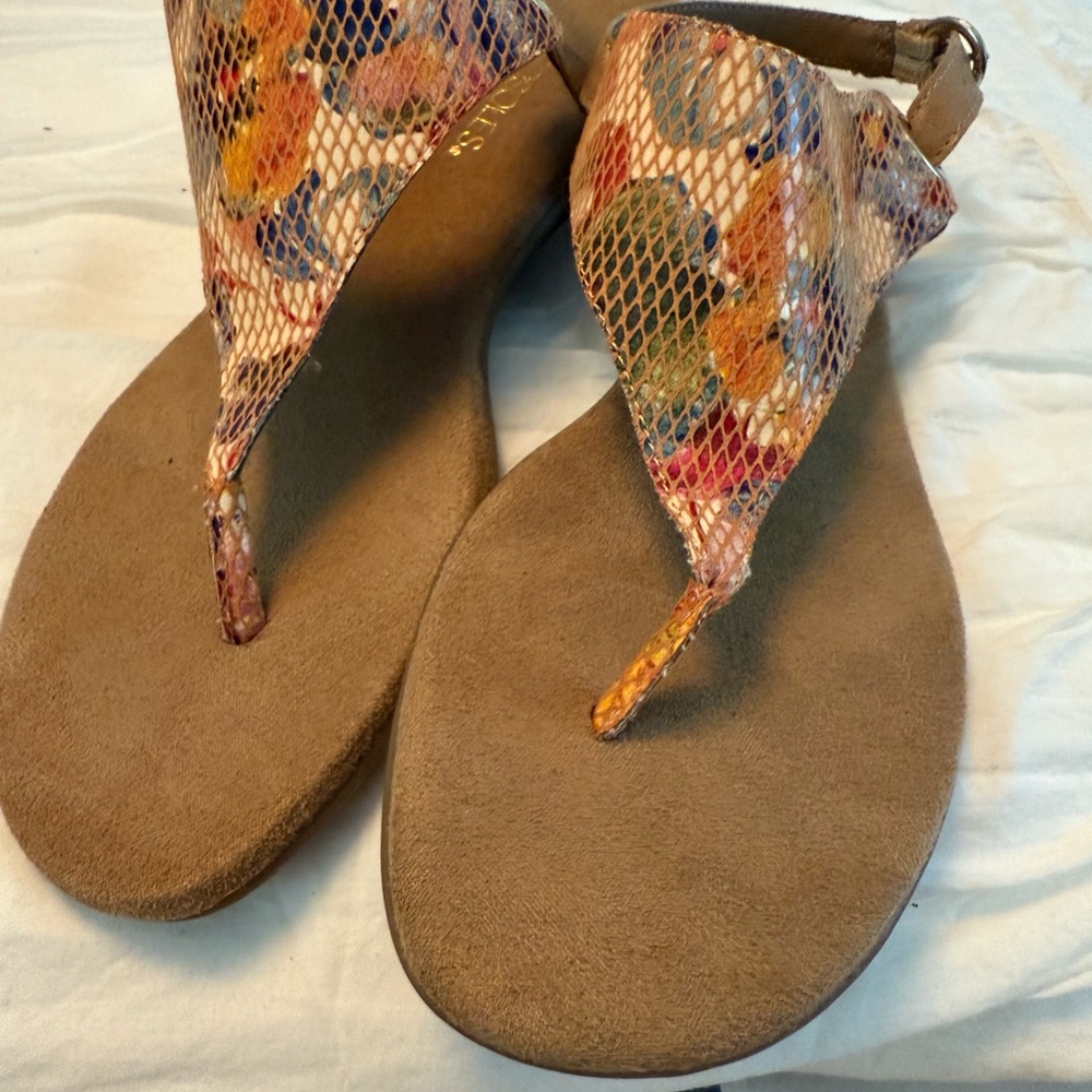 AEROSOLES Colorful Patterned Sandals - Picture 5 of 6